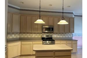 9401 Clover Glen Dr, Riverview, FL 33569, Sold 07/01/22