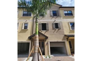 1920 Monte Carlo Dr, Sarasota, FL 34231, Sold 08/31/22