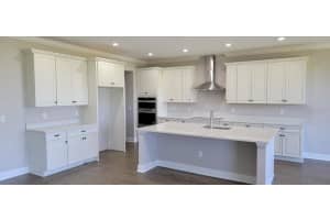 5215 Lake Venice Dr, Wimauma, FL 33598, Sold 10/07/22