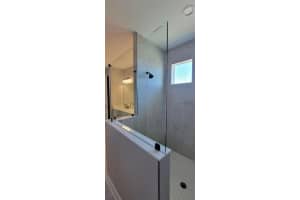 5215 Lake Venice Dr, Wimauma, FL 33598, Sold 10/07/22