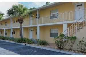 918 La Costa Cir, Sarasota, FL 34237, Sold 10/31/22