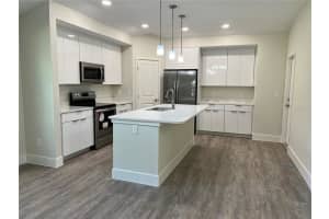 805 SE 16th Dr, Gainesville, FL 32641, Sold 11/14/22