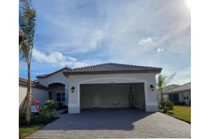 4774 Avila Lakes Dr, Wimauma, FL 33598, Sold 01/11/23