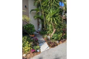 1705 Clower Creek Dr, Sarasota, FL 34231, Sold 06/30/23