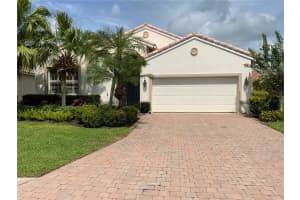 6402 42nd St E, Sarasota, FL 34243, Sold 06/12/23