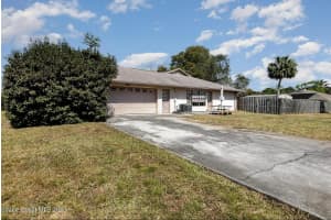 359 Peggy Cir NE, Palm Bay, FL 32907, Sold 07/06/23