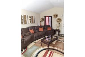 4122 11th St E, Bradenton, FL 34208, Sold 09/08/23