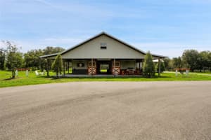 11818 McIntosh Rd, Thonotosassa, FL 33592, Sold 10/30/23