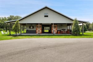 11818 McIntosh Rd, Thonotosassa, FL 33592, Sold 10/30/23