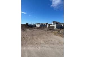 2205 4th St E, Palmetto, FL 34221, Sold 11/01/23