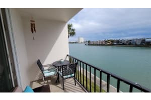7625 Sun Island Dr S, South Pasadena, FL 33707, Sold 02/29/24