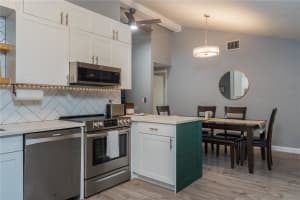 7507 Woodland Oaks Ct, Tampa, FL 33615, Sold 03/26/24