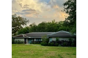 121 E Greentree Ln, Lake Mary, FL 32746, Sold 04/30/24