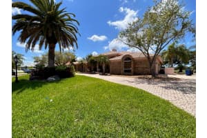 4268 Las Palmas Way, Sarasota, FL 34238, Sold 04/30/24