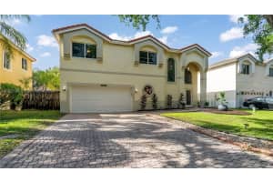 11272 Roundelay Rd, Hollywood, FL 33026, Sold 05/21/24