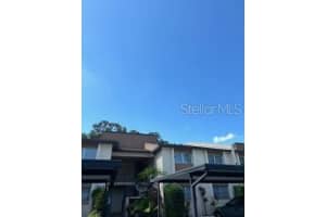 2401 Clubhouse Cir, Sarasota, FL 34232, Sold 08/12/24