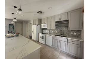 8004 Madeira Ct, Orlando, FL 32836, Sold 08/23/24