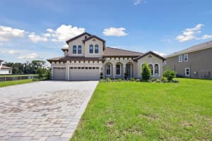 10121 Meadowrun Dr, Lithia, FL 33547, Sold 09/27/24