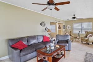 562 Lake June Rd, Lake Placid, FL 33852, Sold 09/27/24
