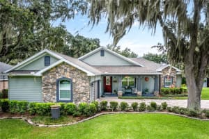307 Reserve Dr, Tavares, FL 32778, Sold 10/18/24