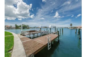 7998 2nd Ave S, St. Petersburg, FL 33707, Sold 11/22/24