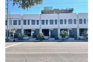 229 8th St S, St. Petersburg, FL 33701, Sold 01/06/25