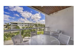 1035 Seaside Dr, Sarasota, FL 34242, Sold 02/14/25
