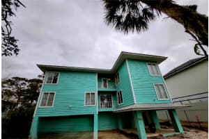 4045 N Shell Rd, Siesta Key, FL 34242, Sold 02/27/25