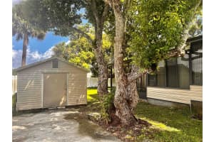 102 Leisure World Dr N, DeBary, FL 32713, Sold 02/21/25