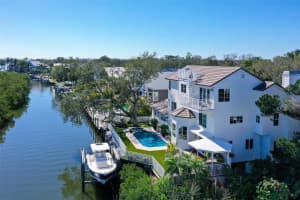 5306 Siesta Cove Dr, Siesta Key, FL 34242, Sold 03/27/25