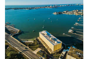 100 Bluff View Dr, Belleair Bluffs, FL 33770, Sold 04/04/25