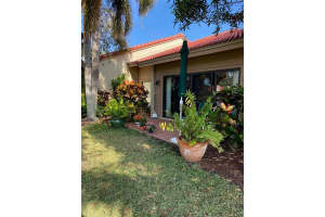 5031 Kestral Park Dr, Sarasota, FL 34231, Sold 04/30/25