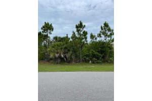 10363 Sunbury Dr Port Charlotte, FL 33981 Sold 06/03/25