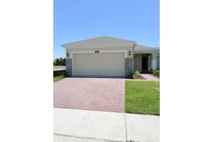 1389 Sawgrass Hammock Ln, Davenport, FL 33837, Sold 05/30/25
