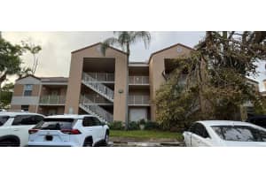 8330 NW 24th St, Coral Springs, FL 33065, Sold 05/13/25