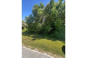 850 Glasgow Ave Deltona, FL 32738 Sold 07/16/25