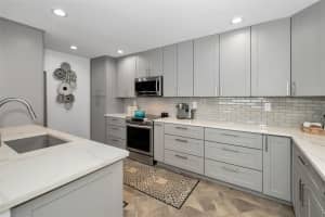 100 Bluff View Dr, Belleair Bluffs, FL 33770, Sold 08/01/25