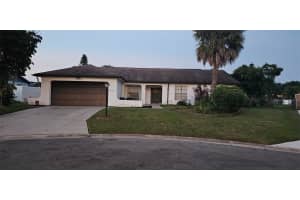 2 Horseshoe Ct, Kissimmee, FL 34743, Sold 07/28/25