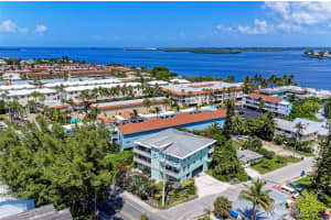 1201 Gulf Dr S, Bradenton Beach, FL 34217, Sold 08/12/25
