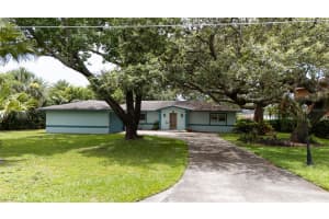 360 Lake Seminary Cir, Maitland, FL 32751, Sold 08/15/25