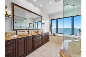 42 N Pine Cir, Belleair, FL 33756, Sold 10/20/25