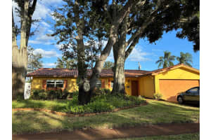 3155 65th St N, St. Petersburg, FL 33710, Sold 10/20/25