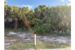 18175 Summerdown Ave Port Charlotte, FL 33948 Sold 10/30/25