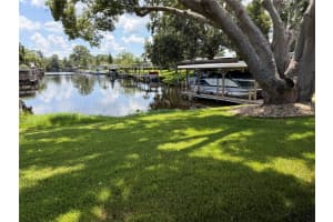 2319 Vindale Rd, Tavares, FL 32778, Sold 11/12/25