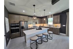 663 Emerald Grv Dr, Apopka, FL 32703, Sold 12/12/25