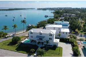 718 Linley St, Longboat Key, FL 34228, Sold 12/16/25