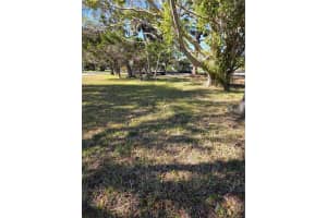 201 Park Blvd N Venice, FL 34285 Sold 02/26/26