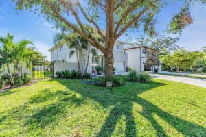 2586 Prospect St, Sarasota, FL 34239, Sold 01/29/26