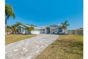 2825 Resnik Cir E, Palm Harbor, FL 34683, Sold 02/17/26