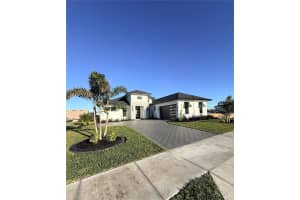 481 Waterfern Trail Dr, Auburndale, FL 33823, Sold 02/17/26